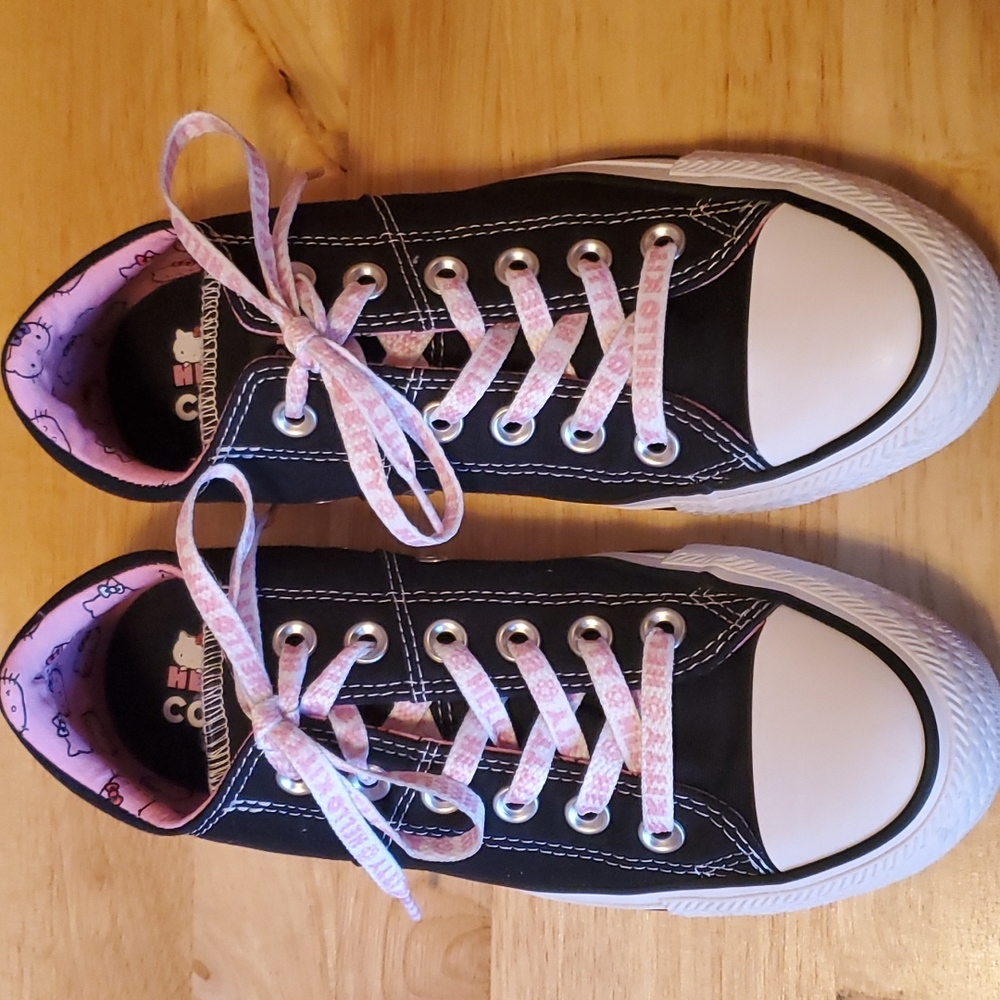 Converse Hello Kitty Sneakers size 7